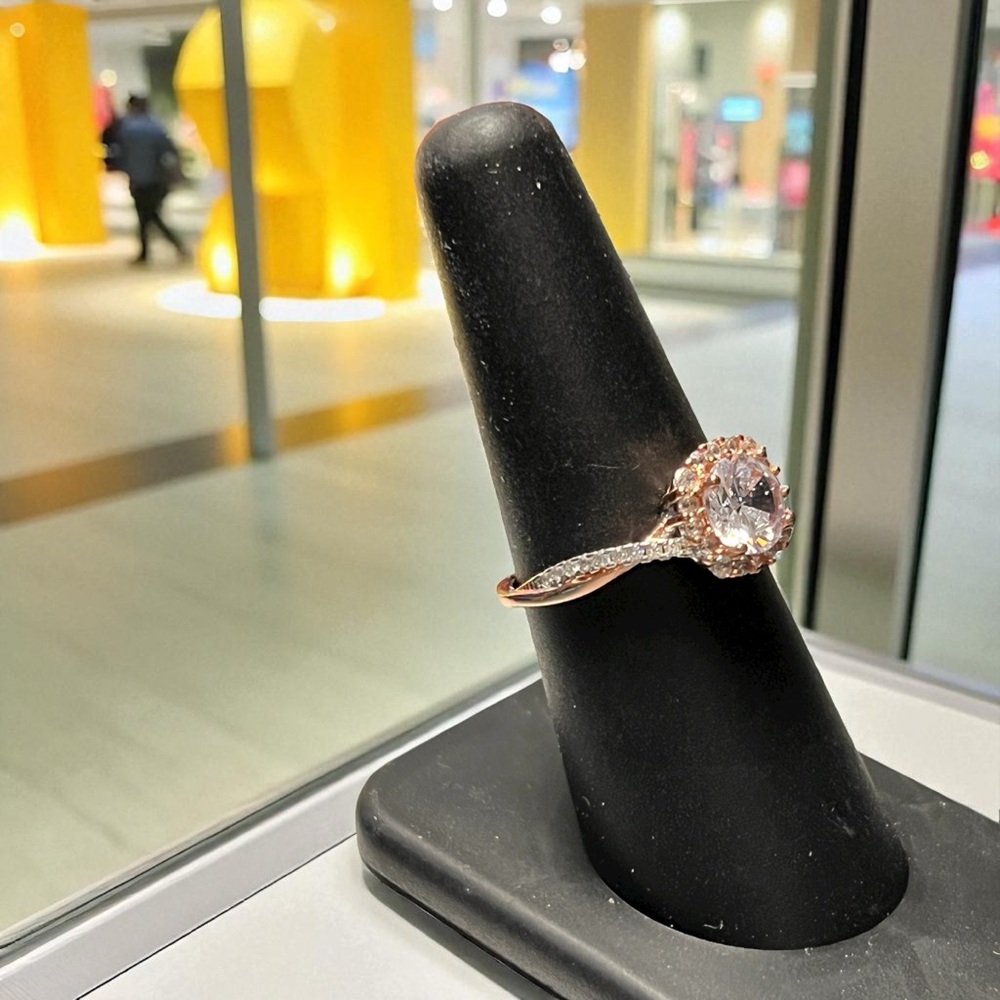 Elegant Rose Gold 925 Halo Ring - Picture 2 of 5
